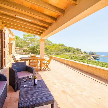 Villa Beautiful Private On The Sea