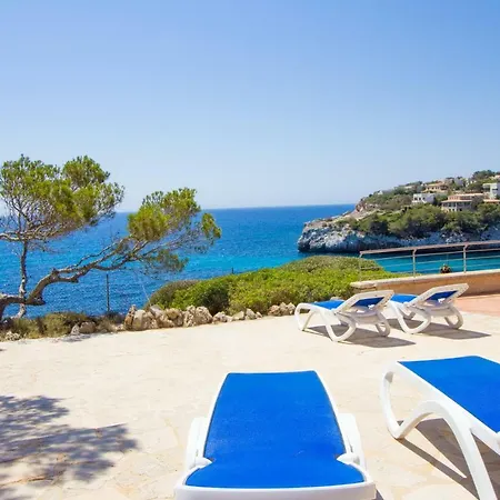 Beautiful Private On The Sea Villa